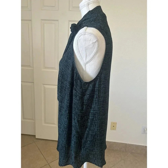 AVA & VIV Women Plus Size X Green Tie Neck Sleeveless Blouse - Picture 5 of 15